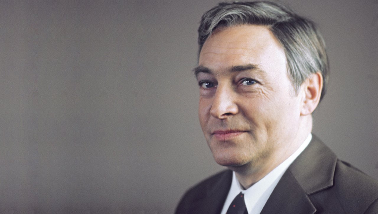 Вячеслав Тихонов