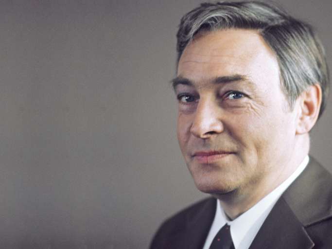 Вячеслав Тихонов