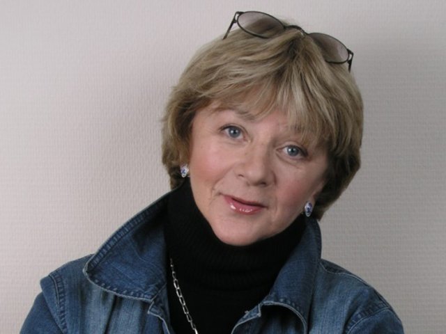Алла Сурикова