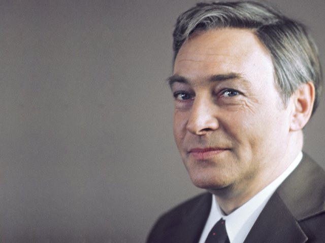 Вячеслав Тихонов