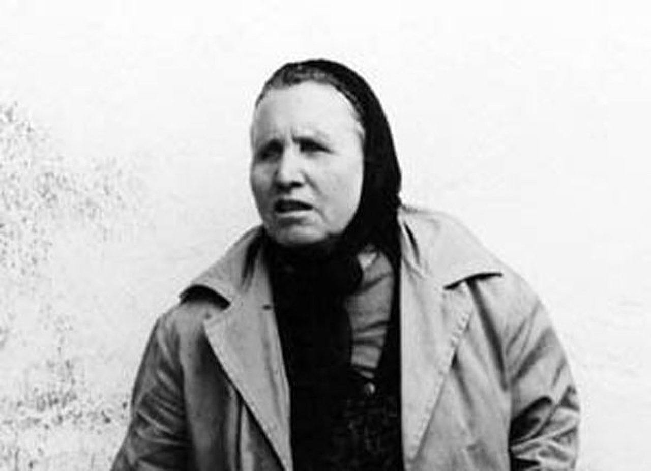 Ее снимали она не знала, смотреть онлайн русский дрочит в парке на прохожих