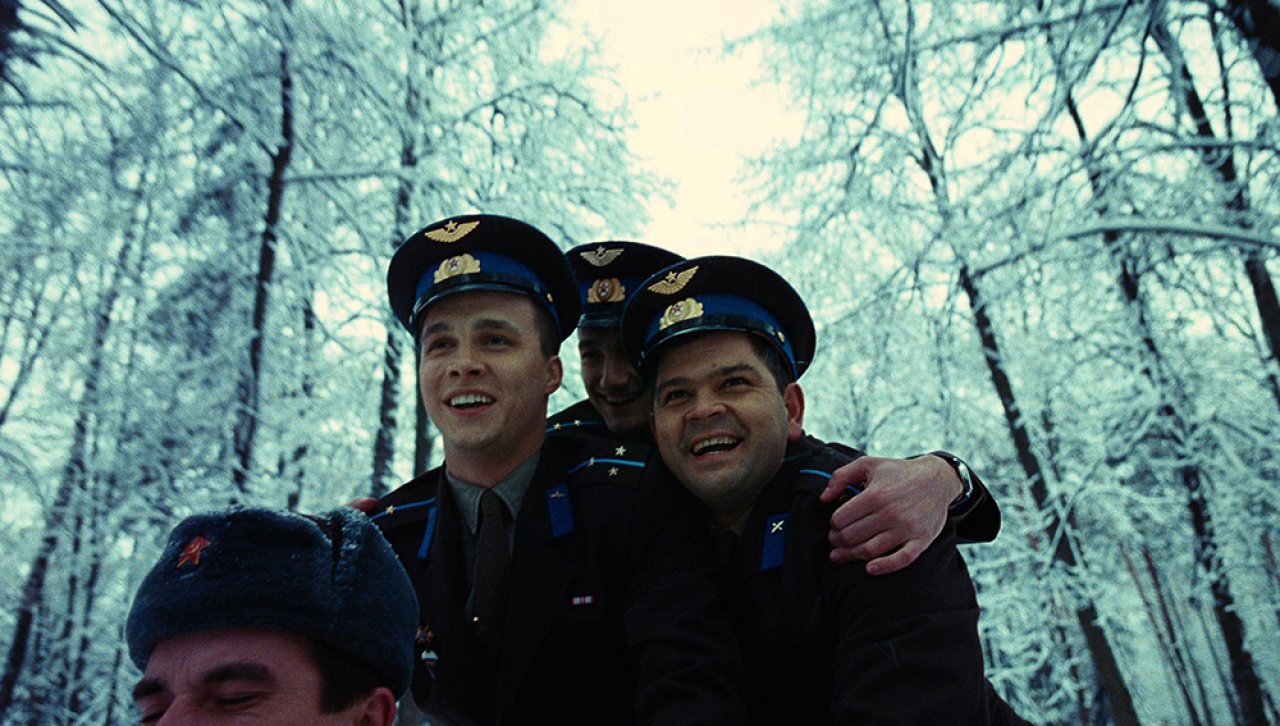 Гагарин. Первый в космосе